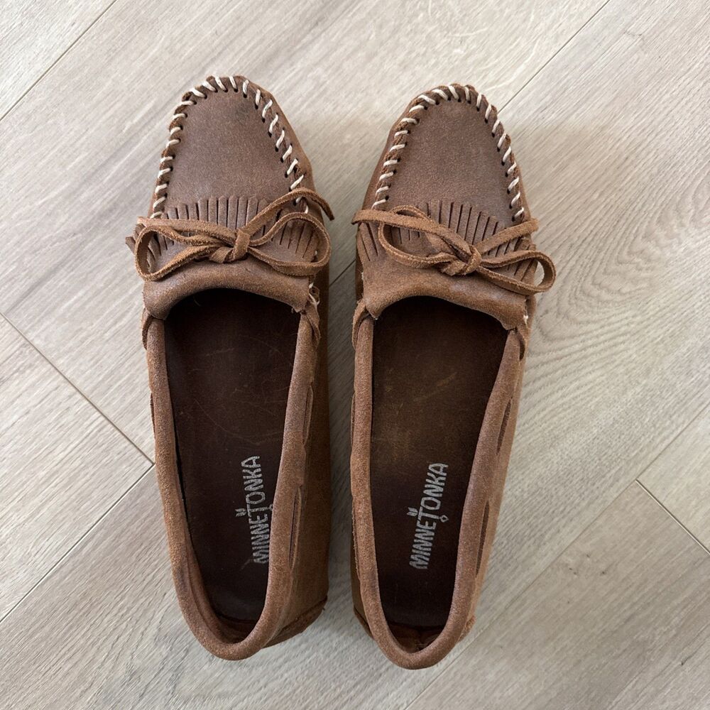 Minnetonka 593 Kilty Driver Moccasins Womens Size 8.5 Brown Leather Flats